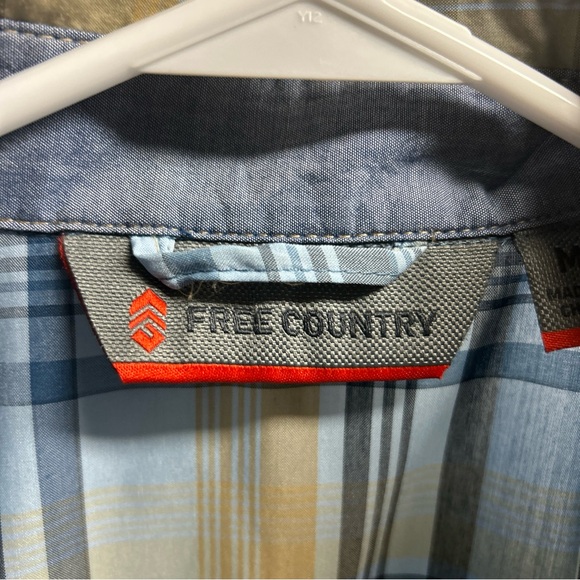 Free Country Shirt Men's Medium Button Up Short Sleeve Blue Plaid - Picture 2 of 4